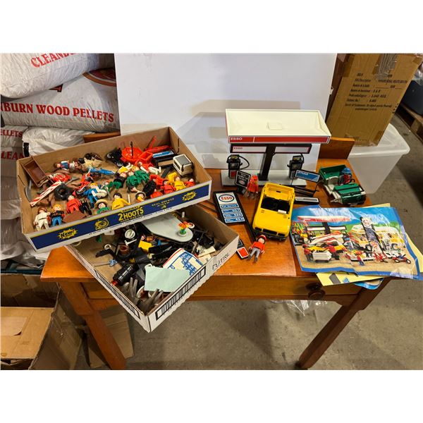 Vintage Playmobil esso set