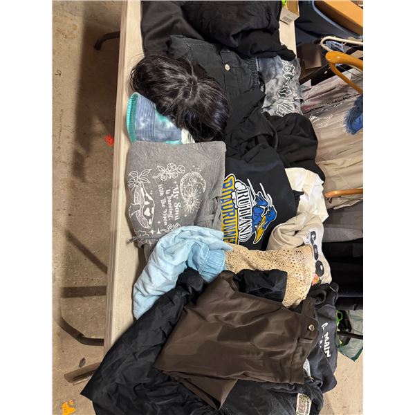 Assorted clothing lot
