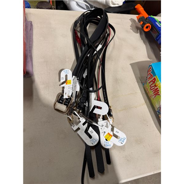 Assorted belts M