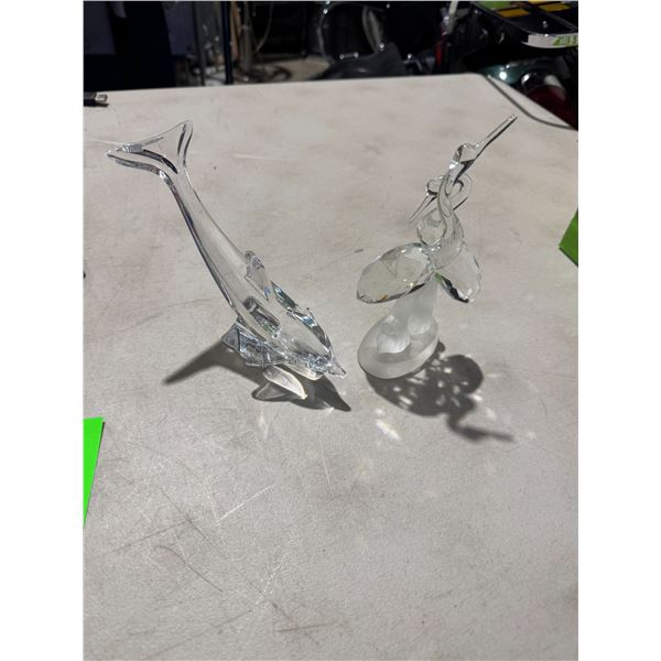 2 crystal figurines
