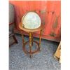 Image 1 : Globe on stand