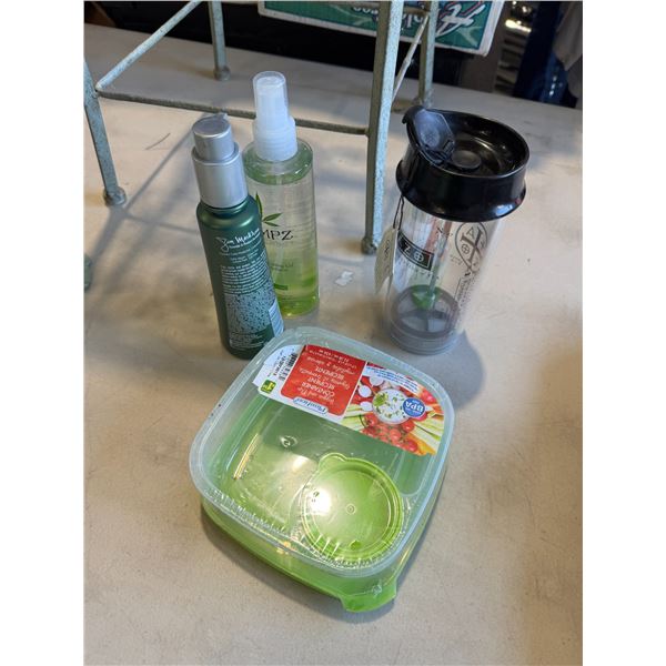 Health and beauty items container, and teacu