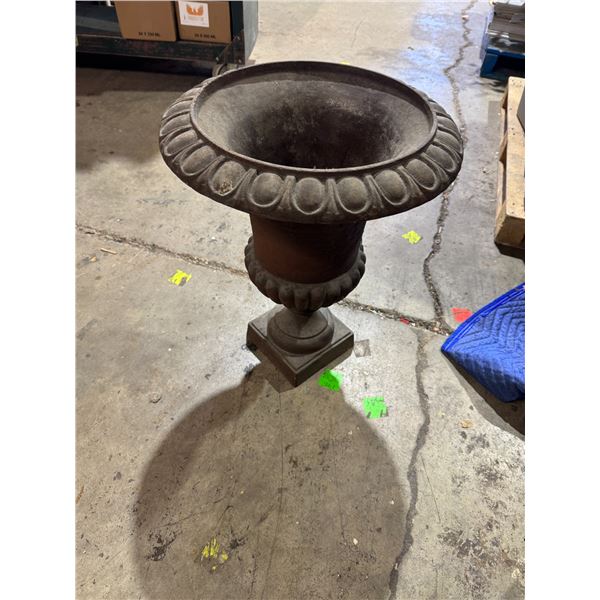 Cast-iron planter