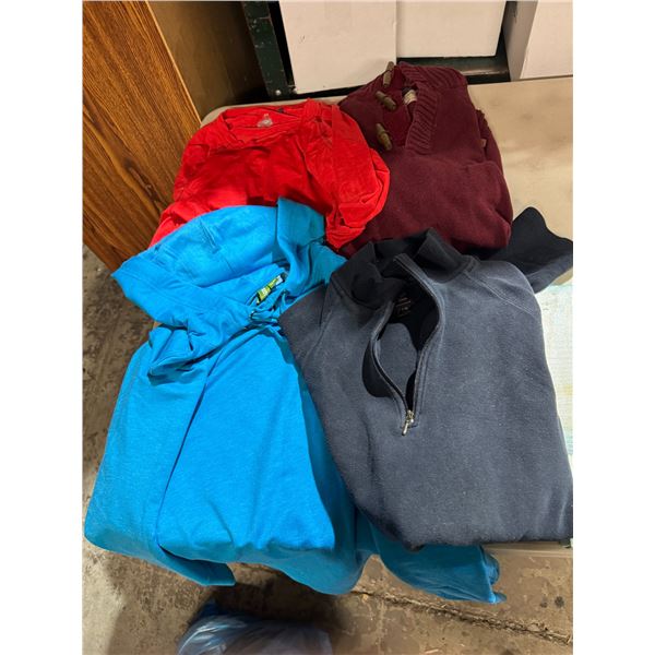 Large and medium Clothing roots in a spree