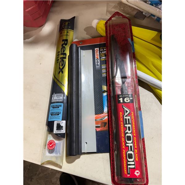 Dry wipe blade, 16 and 13 inch windshield wiper