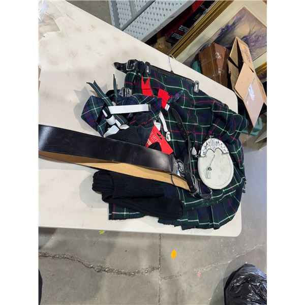 Kilt size 44 and accessories