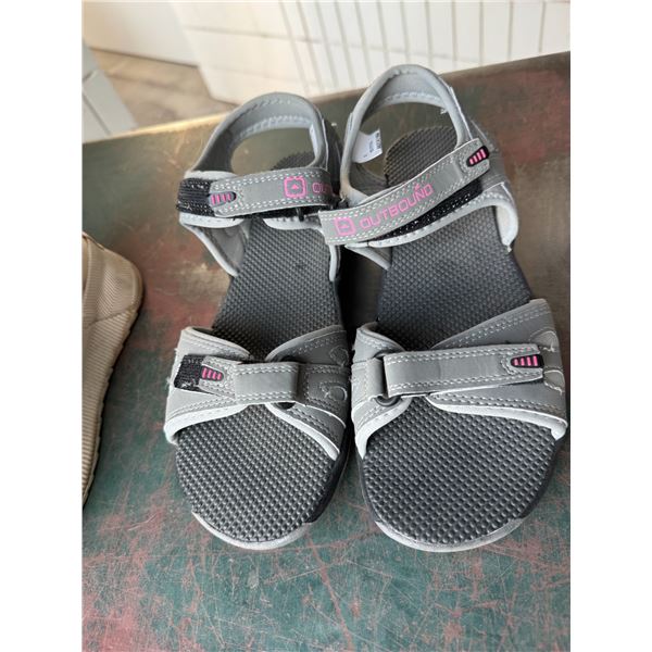 Outbound sandal size 8