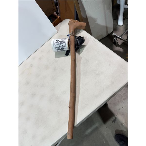 Walking stick with toiletries