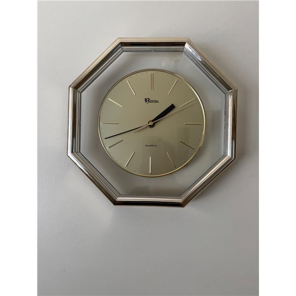 ROXISAL quartz clock