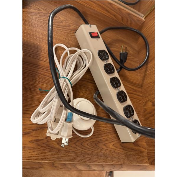 Power bar, and light