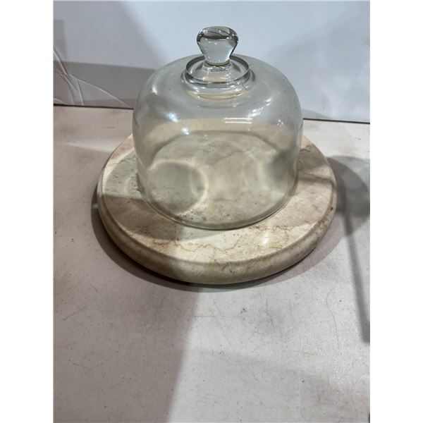 Cheeseboard and cover