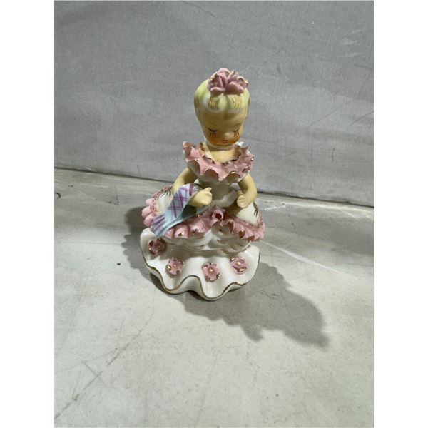 1950s Japan, porcelain Kitsch girl