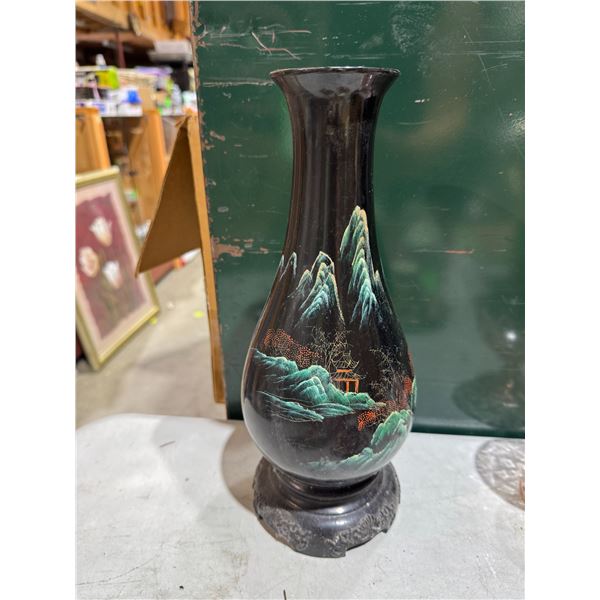 Chinese lacquer vase