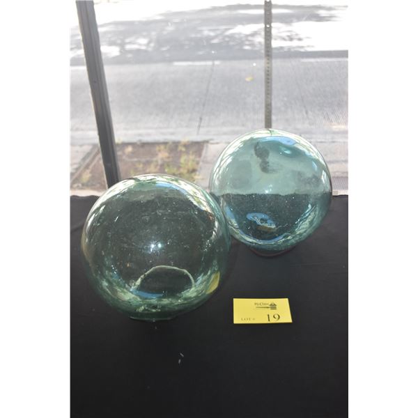 11" GLASS FISHING FLOATS (2 PCS) (DOES NOT INCLUDE HOLDERS)