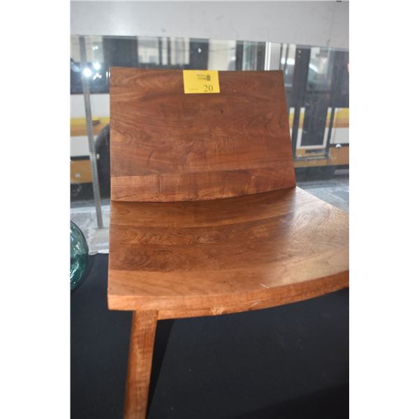 WOOD CHAIR (23 1/2" X 28" X 26 1/2")