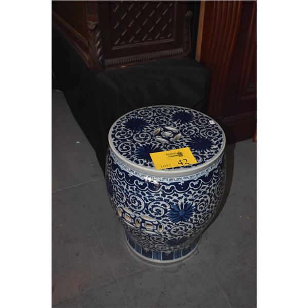 BLUE & WHITE TWISTED LOTUS DRUM STOOL