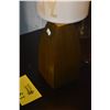 Image 3 : TABLE LAMP