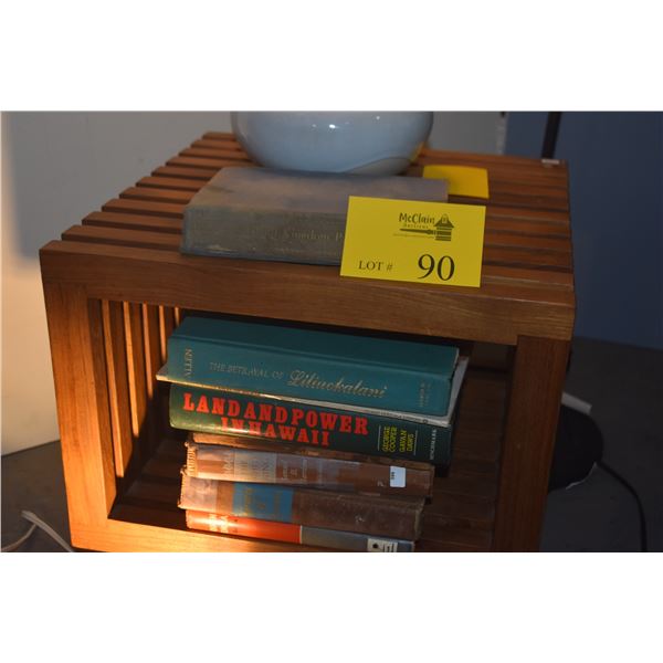 COLLECTION OF BOOKS ON HAWAII (7 PCS)