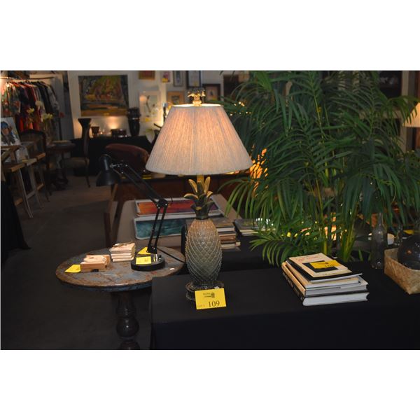 TABLE LAMP W/PINEAPPLE MOTIF W/SHADE (31 1/2")