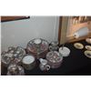 Image 2 : COLLECTION OF CANTON FAMILLE ROSE DISHES, BOWLS, CUPS & SPOONS (98 PCS)