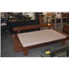 Image 1 : TEAK DAY BED W/CUSHION (89" X 44 1/4")