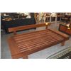Image 4 : TEAK DAY BED W/CUSHION (89" X 44 1/4")