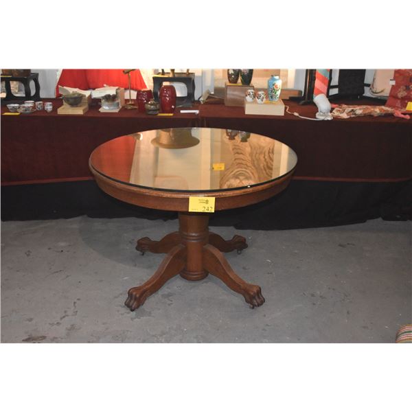ANTIQUE 42" OAK PEDESTAL TABLE W/CLAW FEET & GLASS COVER