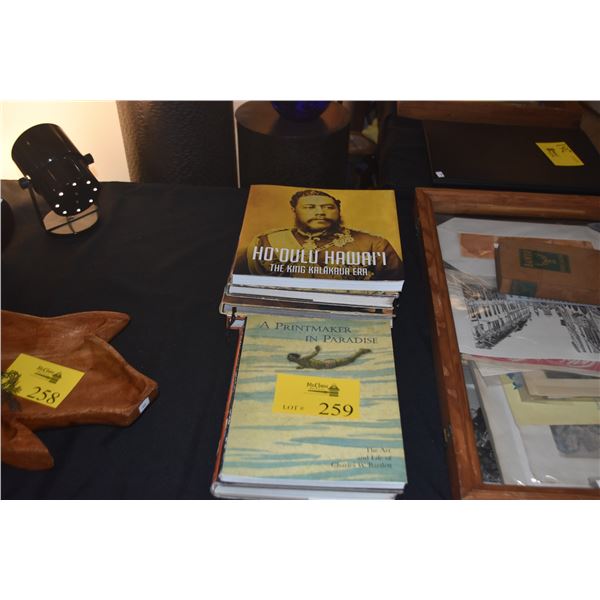 COLLECTION OF BOOKS ON HAWAII (7 PCS)