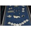 Image 3 : VINTAGE COLLECTION OF MOTHER OF PEARL JEWELRY & CARVINGS