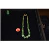 Image 1 : GRADUATED JADE BEAD NECKLACE (14 1/2")