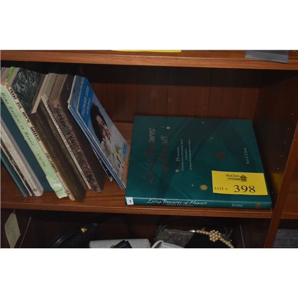 COLLECTION BOOKS ON HAWAII (16 PCS)