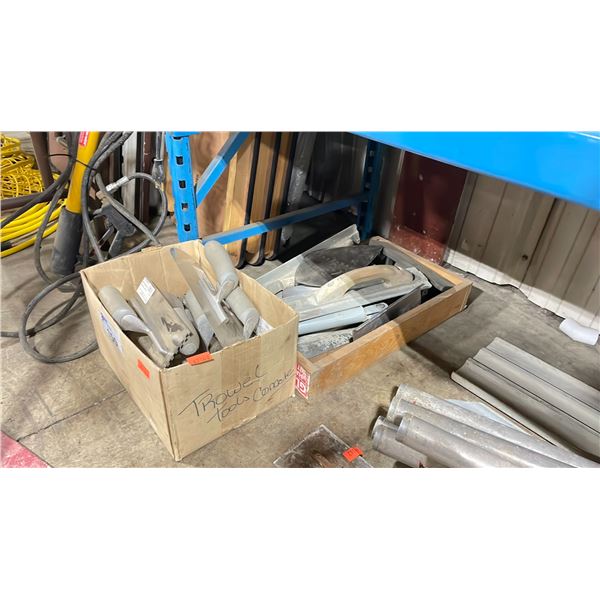 ASSORTED SMOOTHING HAND TROWELS