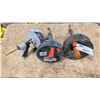 Image 1 : 3 ASSORTED INDUSTRIAL HAND SNAKES