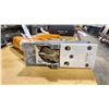 Image 2 : BOSTITCH M3 INDUSTRIAL PNEUMATIC FLOORING NAIL GUN WITH FLOORING HAMMER