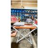 Image 2 : RIDGID R40312 ELECTRIC INDUSTRIAL WET TILE SAW *HAS FOLDING STAND*