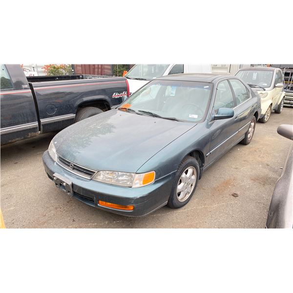 1997 HONDA ACCORD V6, 4DRSD, GREEN, VIN 1HGCE6675VA800737