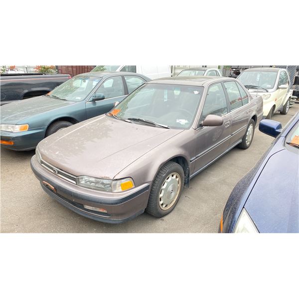 1992 HONDA ACCORD EX-R, 4DRSD, GREY, VIN JHMCB7673NC806455