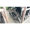 Image 2 : GIYI BALCK GY-HWG44 INDUSTRIAL 44" HYDRAULIC MINI SKID STEER HOLLOW WOOD GRABBER ATTACHMENT, &