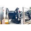 Image 2 : GIYI BALCK GY-XKH39 INDUSTRIAL 39" HYDRAULIC MINI SKID STEER 4 IN 1 BUCKET ATTACHMENT, &