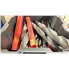 Image 2 : BLACK PLASTIC ORGANIZER BOX WITH ASSORTMENT OF LARGE MORSE TAPER DRILLS