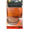 Image 2 : BROWN & SHARPE OUTSIDE MICROMETER SET WITH WOODEN CASE (MISSING 1 GAUGE)