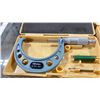 Image 3 : GROUP OF 4 MITUTOYO OUTSIDE MICROMETERS WITH CASES