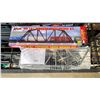 Image 4 : 2 ATLAS HO SCALE 18" THROUGH TRUSS BRIDGE KITS & A INTERMOUNTAIN RAILWAY CO CANADIAN NATIONAL HO