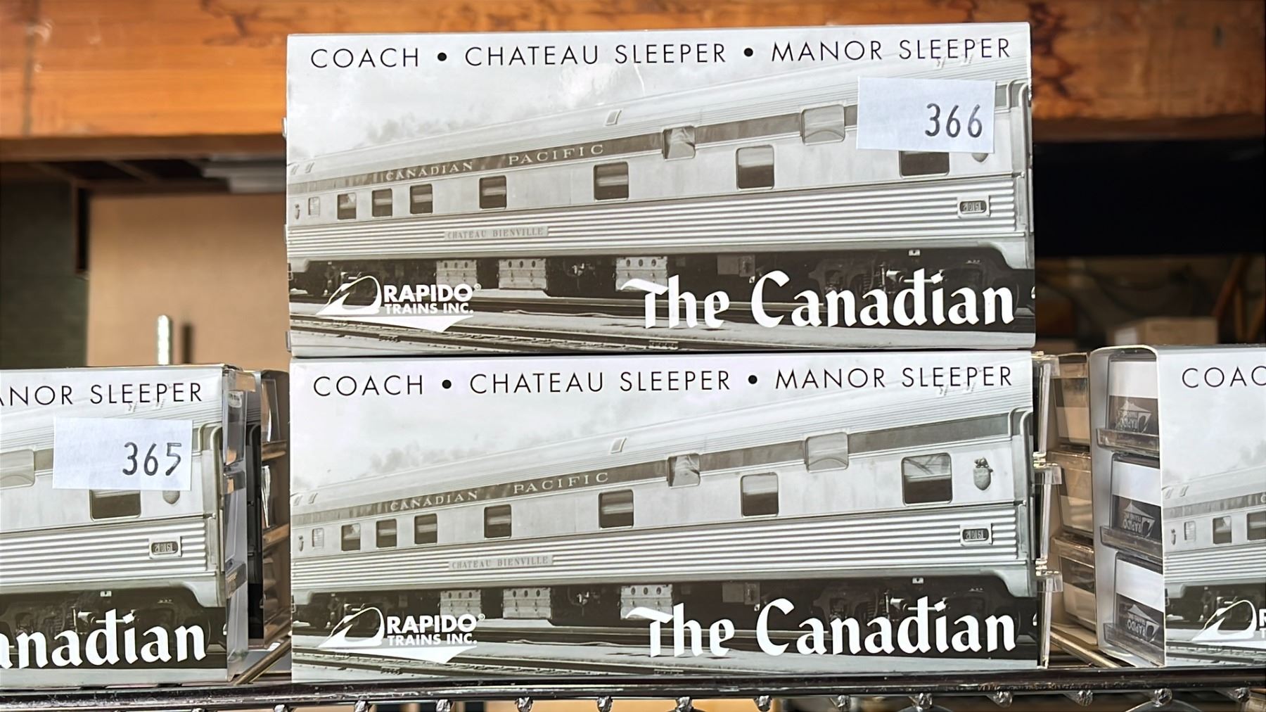 Model Train Sleeper 2 RAPIDO TRAINS INC THE CANADIAN COACH, CHATEAU SLEEPER & MANOR SLEEPER ...