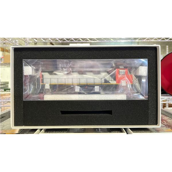 RAPIDO TRAINS INC CANADIAN NATIONAL STRIPES SCHEME HO SCALE MODEL TRAIN *DC/DCC/SOUND*