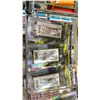 Image 5 : SHELF OF HO SCALE MODEL TRAIN SCENIC STRUCTURES & ACCESSORIES