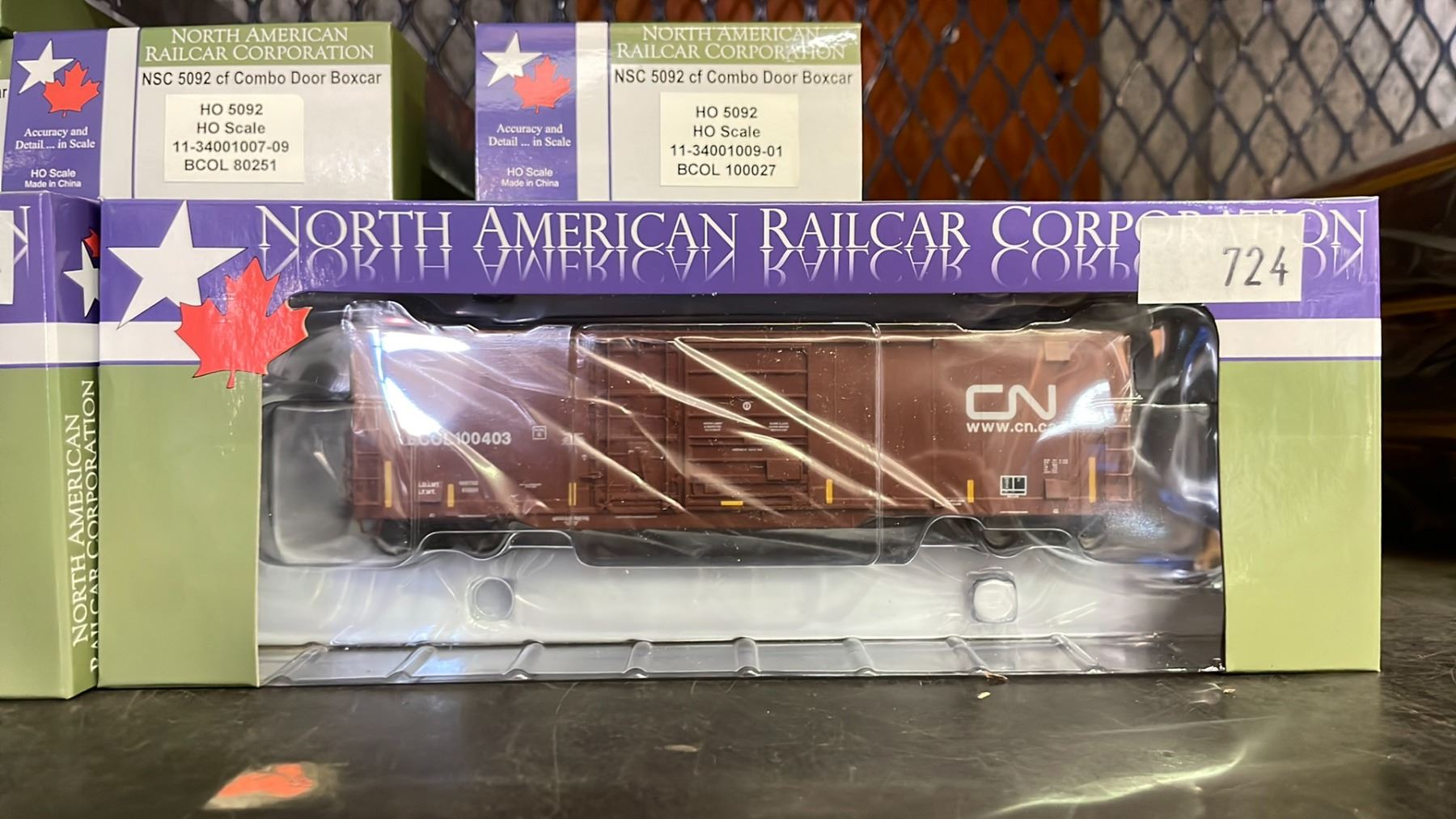 NORTH AMERICAN RAILCAR CO ASSORTED HO SCALE MODEL TRAINS