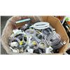 Image 2 : PALLET OF ASSORTED ITEMS INCLUDING; HOSES, PIPE FITTINGS, PVC PIPE, GARDEN HOSE NOZZLES & MORE