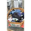 Image 3 : PALLET OF ASSORTED CLOTHING