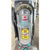 Image 2 : BISSELL CLEANVIEW HELIX UPRIGHT VACUUM